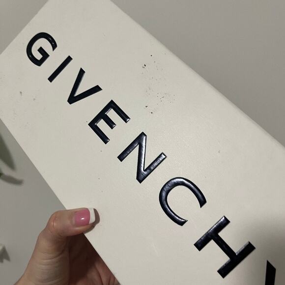 Givenchy Empty Shoe Box - Picture 2 of 4
